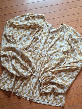 Solitaire Boho Cream Lantern Sleeve Blouse with Gold Floral Foil Print